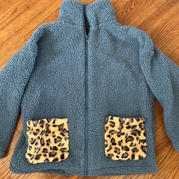 SHEIN fuzzy jacket. Medium - Picture 2 of 4